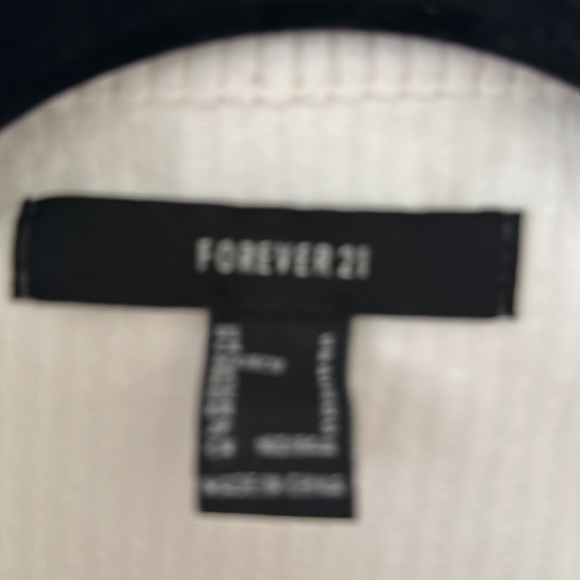 White corduroy forever 21 cropped jacket. Never worn just washed. Needs ironing - Picture 2 of 3